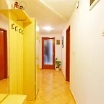 Din Апартаменты *