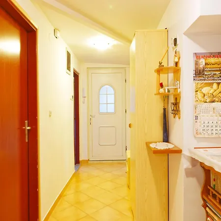 Din Apartamento Pula