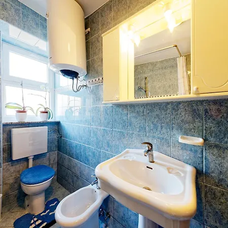 Apartamento Din *