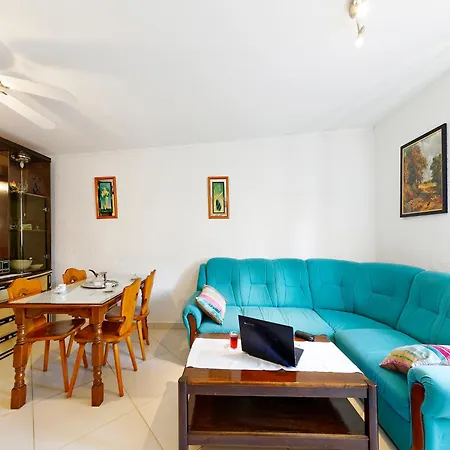 Apartamento Din *