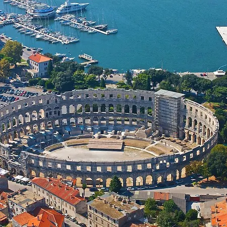 Din Apartamento Pula