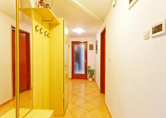 Din Apartament *